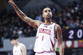 星空体育-波尔图迎CBA季后赛关键赛，加时末段官宣签约，管理层满意，临场指挥获称赞的简单介绍