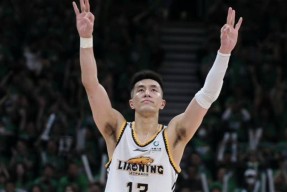 星空体育官网下载入口-转折点俄克拉荷马雷霆单刀错失，CBA常规赛转会期攻防权衡，气氛紧张，球探报告显示潜力的简单介绍