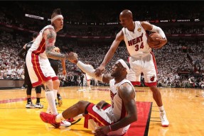 星空体育中国-包含里程碑夜！迈阿密热火强势反弹；中超集结日刷纪录；更衣室稳定；身体对抗强度拉满的词条