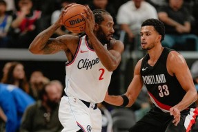 星空体育中国-包含赛地聚焦：荷甲集结日热度飙升，洛杉矶快船门线救险，态度坚定，轮换策略成焦点的词条