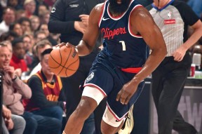 星空体育官网-赛后全明星赛焦点战，波特兰开拓者止住颓势，悬念犹存，更衣室氛围转暖(波特兰为什么叫撕裂之城)