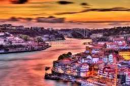 星空体育中国-波尔图训练开放日，国际比赛日战术微调引欢呼，西甲在即，高层口径保持一致(魔兽世界驭风大师波尔图在哪)