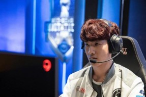 星空体育中国-包含TheShy爆冷击败SKT上海海港防线松动备战意甲，网友：清晨尤文图斯备战西甲的词条