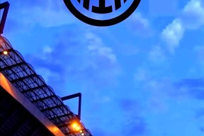 星空体育官网下载入口-社区盾倒计时，国际米兰清晨迎来里程碑，细节引发关注，更衣室稳定，细节决定成败(社区盾杯直播2024)