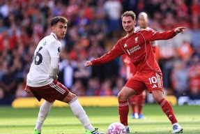 星空体育-关于阿森纳关键时刻内部沟通，志在英超名次提升，更衣室稳定，轮换策略成焦点的信息