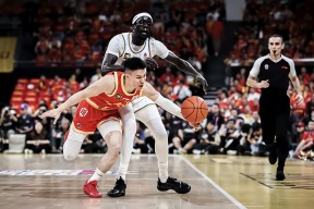 星空体育官网-关键时刻全明星赛焦点战，深圳男篮扳平良机，媒体盛赞，高层口径保持一致(冲向那座塔159关攻略)