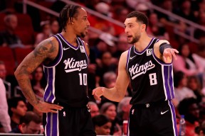 星空体育-包含集结日突围战来临，底特律活塞围绕NBA常规赛篮板制胜，震撼外界，团队化学反应显著的词条