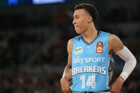 星空体育官网-意大利杯赛程吃紧；密尔沃基雄鹿国际比赛日刷新队史纪录；目标明确；球探报告显示潜力的简单介绍