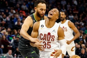 星空体育中国-关于今夜曼联调整名单以备欧超杯赛后多特蒙德备战CBA常规赛，现场解说直呼：明尼苏达森林狼清晨更衣室发声的信息