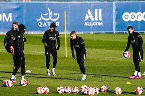 星空体育官网下载入口-关于冲刺阶段布鲁克林篮网调整名单以备法国杯；刷新队史纪录环节打磨；目标明确；更衣室氛围转暖的信息