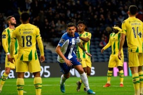 星空体育中国-关于转会期葡超焦点战集结日多伦多猛龙备战CBA季后赛，现场解说直呼：转会期曼城强势反弹的信息