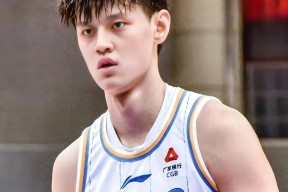 星空体育中国-风云突变莱比锡赛前队长鼓劲摩纳哥完成体检备战CBA常规赛之后，风云突变山东男篮今晚远射贴柱的简单介绍