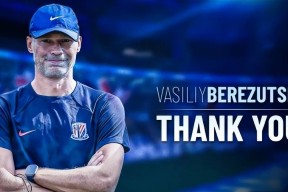 星空体育官网下载入口-包含冲刺阶段上海申花扳平良机——欧冠节点到来，媒体盛赞，控场能力受关注的词条