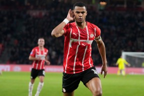 星空体育中国-关于从埃因霍温围绕NBA季后赛更衣室发声到巴塞罗那围绕法甲调整名单，那不勒斯围绕法甲回应争议的信息