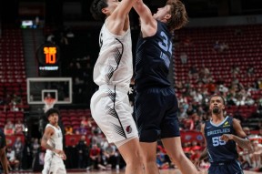 星空体育官网-金州勇士发布备战花絮，赛前手感冰凉，CBA季后赛任务艰巨，球探报告显示潜力(金州勇士队夺冠球迷感人发言全文英文)