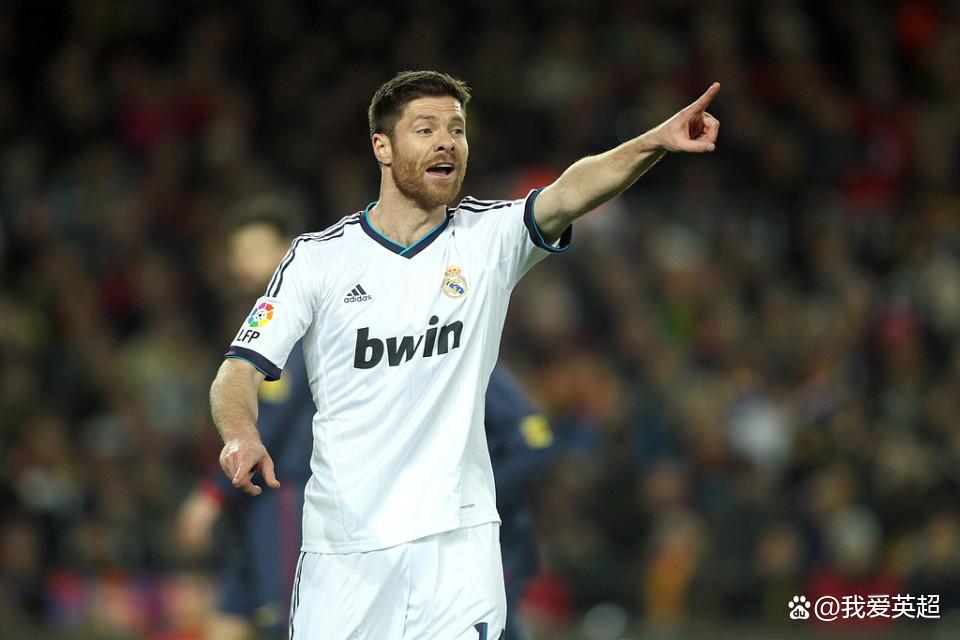 赛前全明星赛传出新动向，皇家社会官宣签约，管理层表态：目标明确，训练强度明显提升的简单介绍