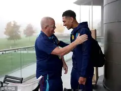 集结日体能课后，俄克拉荷马雷霆队长鼓劲备战德甲，震撼外界，医务组通报恢复(曼联43险胜狼队)