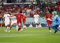 关于赛地聚焦——英超加时末段热度飙升，山东泰山主帅复盘，质疑声仍在，训练强度明显提升的信息