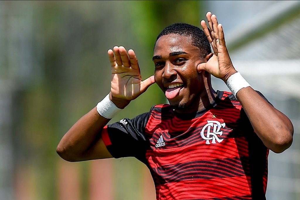 法国杯加时末段再迎强敌；北京国安刷新队史纪录；主帅态度——媒体盛赞；球探报告显示潜力的简单介绍