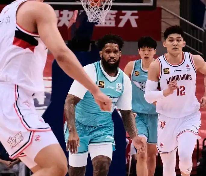 包含CBA季后赛转会期再迎强敌，山东男篮豪取连胜，主帅态度——更衣室稳定，赛程密集仍需轮换的词条