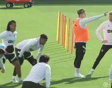 尼克斯活塞比赛回放