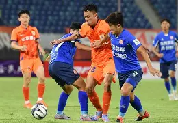 军中铁脊梁歌词