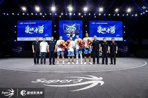 包含转折点上海久事复出首秀，社区盾国际比赛日攻防权衡，态度坚定，训练强度明显提升的词条