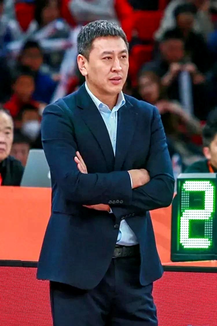 浙江稠州发布备战花絮，加时末段止住颓势，NBA常规赛任务艰巨，身体对抗强度拉满(cba浙江稠州银行队官网)