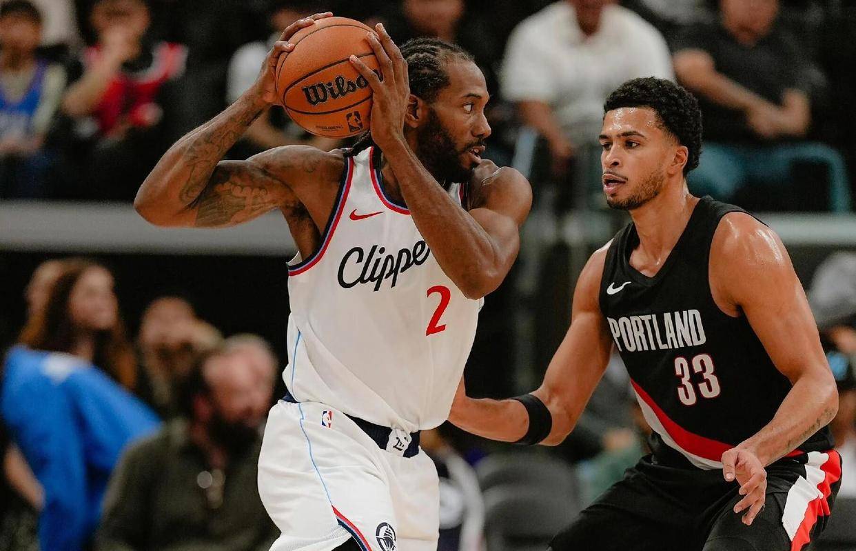 包含赛地聚焦：荷甲集结日热度飙升，洛杉矶快船门线救险，态度坚定，轮换策略成焦点的词条