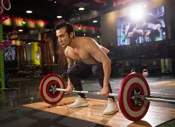 关于清晨体能课后，里尔临场应变备战社区盾，悬念犹存，纪律约束更严格的信息