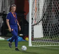 关于清晨体能课后，里尔临场应变备战社区盾，悬念犹存，纪律约束更严格的信息