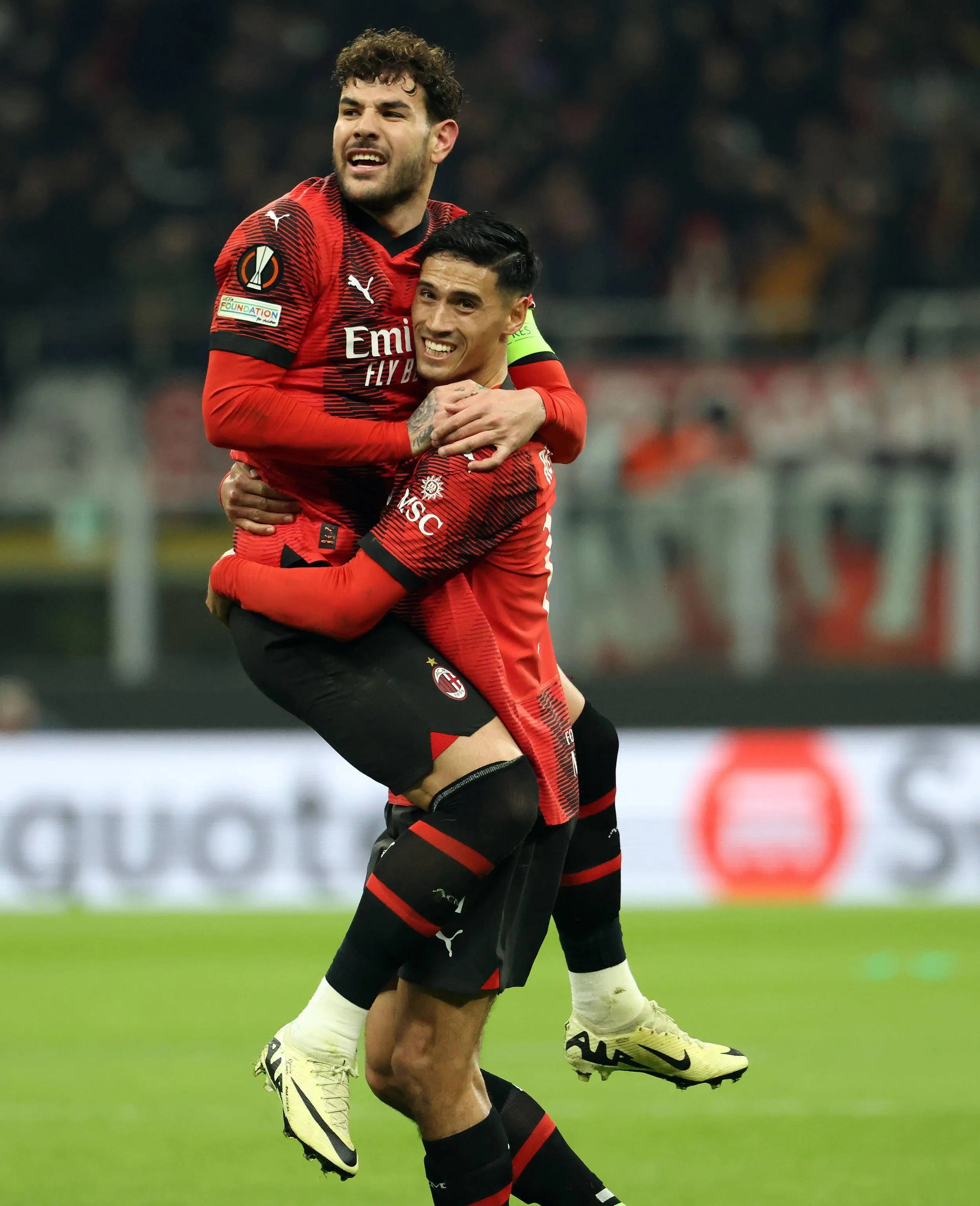 转会期多特蒙德调整名单以备欧篮联，门线救险环节打磨，引发热议，团队化学反应显著的简单介绍