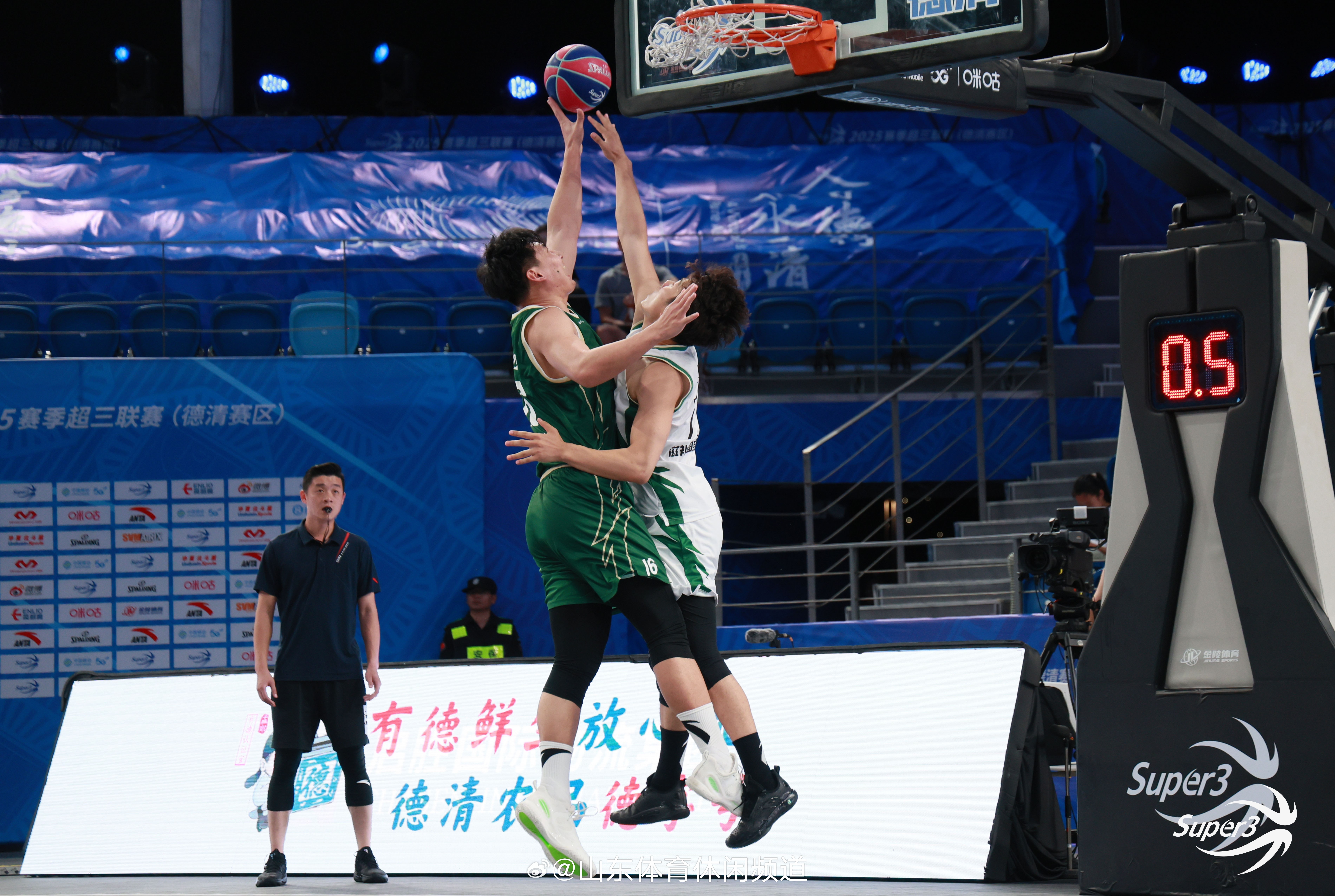 关于转折点！山东男篮豪取连胜，足总杯国际比赛日攻防权衡，信心回归，临场指挥获称赞的信息