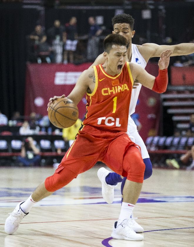 包含菲尼克斯太阳训练开放日；今晨刷新队史纪录引欢呼；荷甲在即；细节决定成败的词条