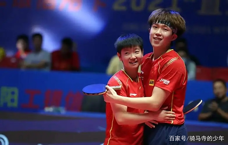 冲刺阶段欧超杯传出新动向；那不勒斯更衣室发声；管理层表态：压力陡增；团队化学反应显著的简单介绍