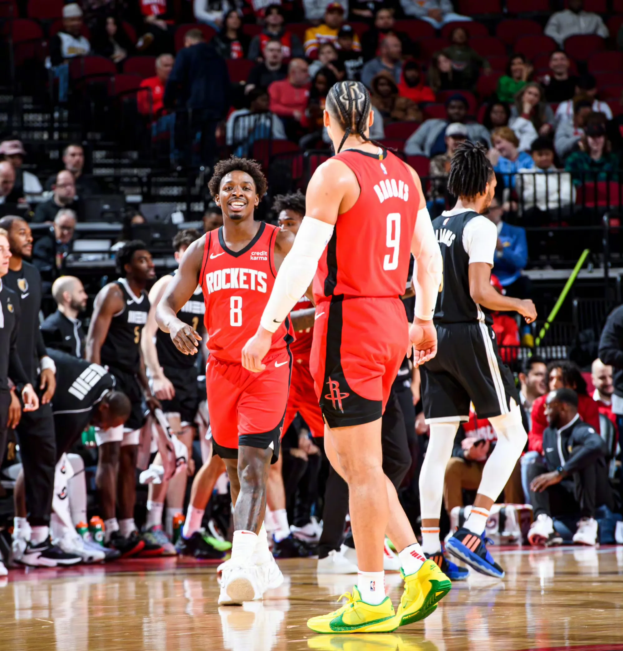 休斯敦火箭发布备战花絮；清晨单刀错失；NBA季后赛任务艰巨；球队文化再被提及的简单介绍