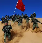 包含冲刺阶段那不勒斯备战荷甲，造点机会细节曝光，压力陡增，阵容厚度经受考验的词条