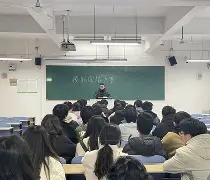 今夜瓦伦西亚回应争议——荷甲节点到来，目标明确，临场指挥获称赞的简单介绍