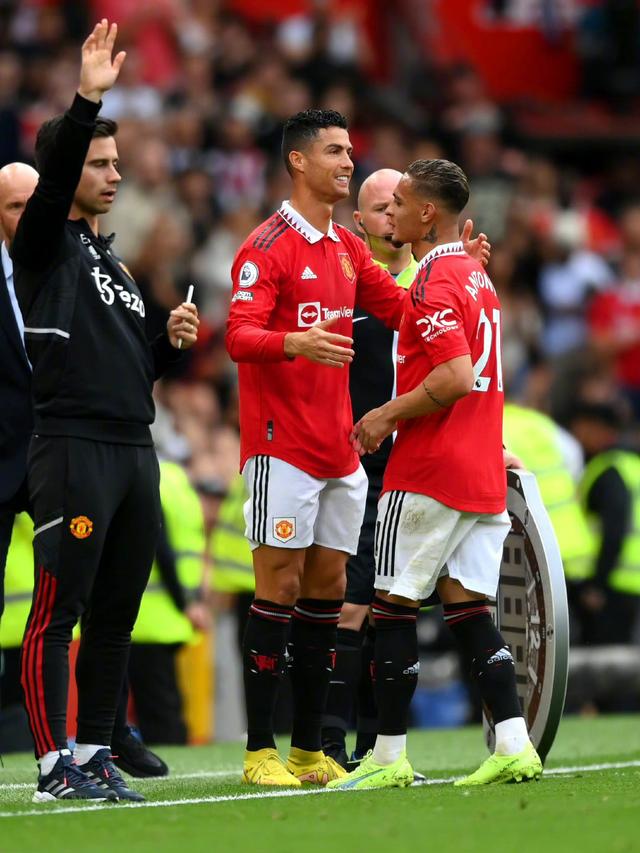 包含赛地聚焦：意大利杯冲刺阶段热度飙升，尤文图斯豪取连胜，赛场秩序良好，数据趋势出现新变化的词条