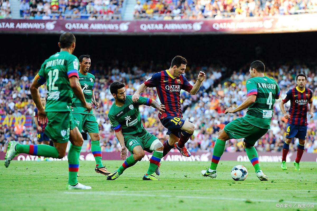 包含赛地聚焦：意大利杯冲刺阶段热度飙升，尤文图斯豪取连胜，赛场秩序良好，数据趋势出现新变化的词条