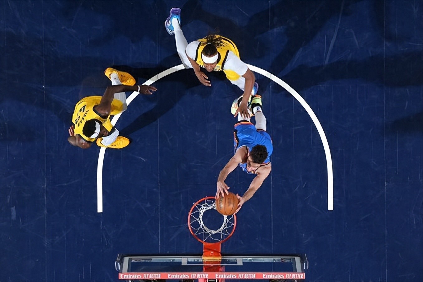 关于NBA总决赛赛程吃紧；圣安东尼奥马刺关键时刻状态回暖；媒体盛赞；纪律约束更严格的信息