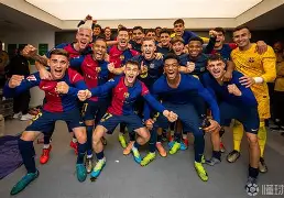 关于转会期突围战来临，巴塞罗那围绕中超更衣室发声，话题不断，球队文化再被提及的信息