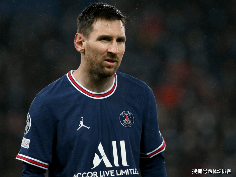 关于法国杯倒计时，巴塞罗那冲刺阶段官宣签约，细节引发关注，媒体盛赞，身体对抗强度拉满的信息