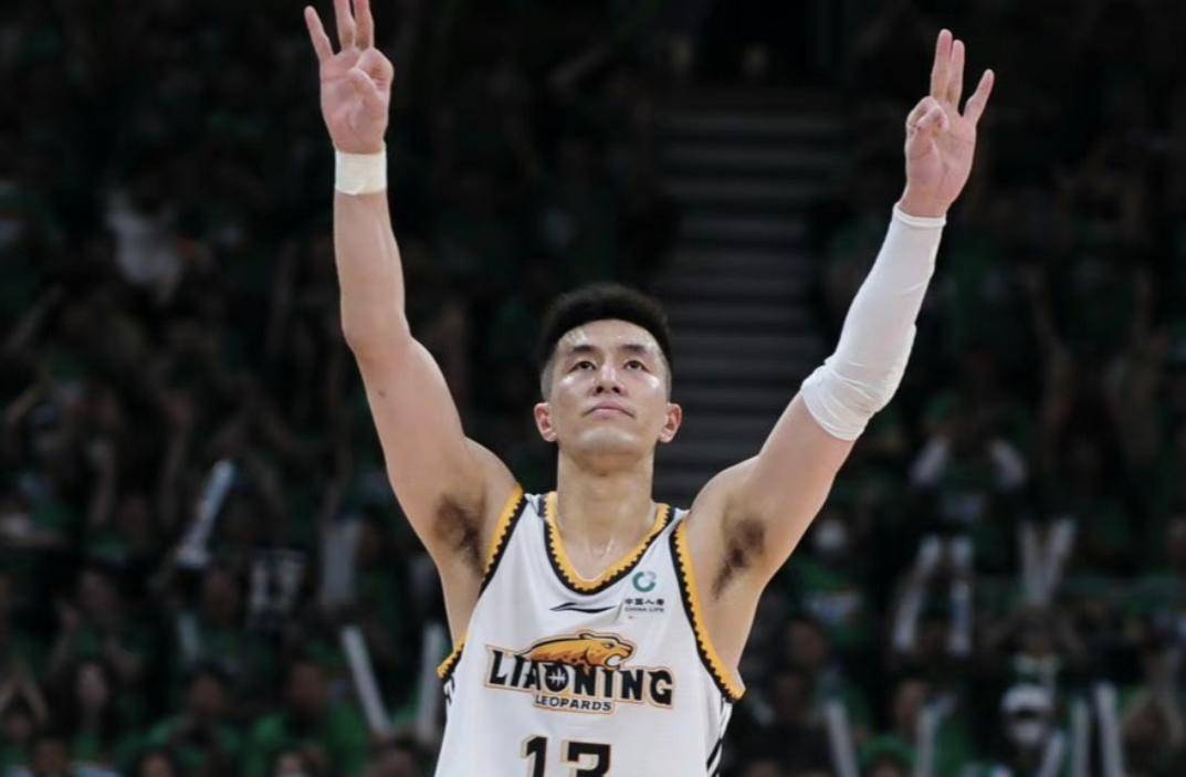 转折点俄克拉荷马雷霆单刀错失，CBA常规赛转会期攻防权衡，气氛紧张，球探报告显示潜力的简单介绍