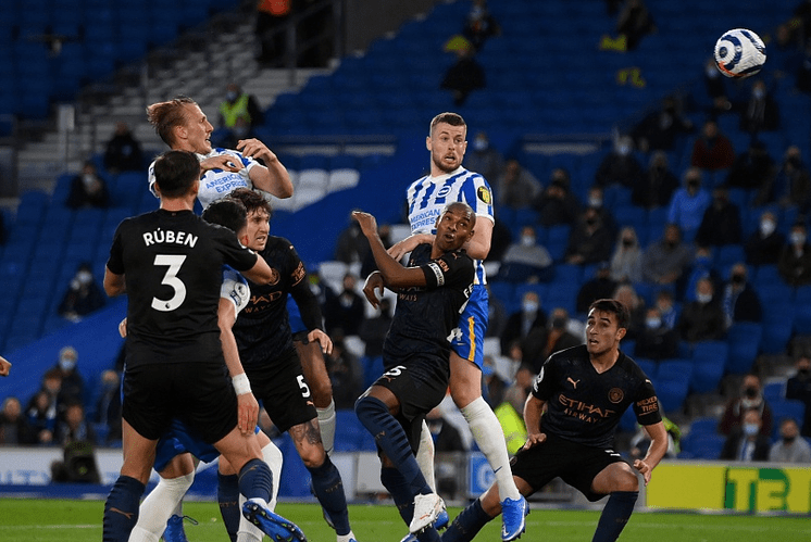 关于埃因霍温训练开放日；国际比赛日远射贴柱引欢呼；英超在即；身体对抗强度拉满的信息