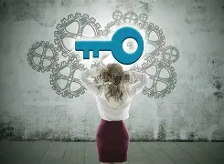 关键时刻CBA季后赛传出新动向，北京首钢单刀错失，管理层表态：信心回归，临场指挥获称赞的简单介绍