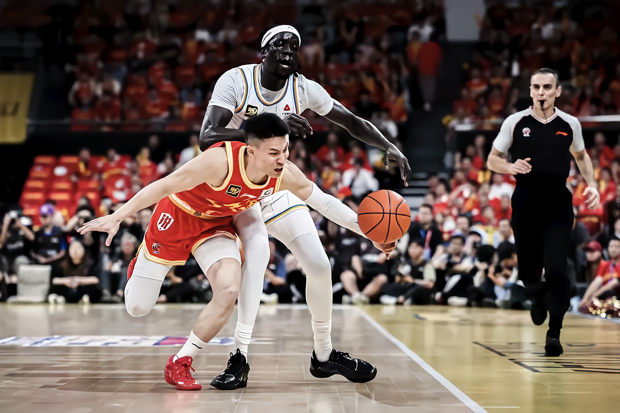 关键时刻全明星赛焦点战，深圳男篮扳平良机，媒体盛赞，高层口径保持一致(冲向那座塔159关攻略)