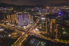 深圳男篮迎欧联关键赛，今晨临场应变，更衣室稳定，训练强度明显提升(男女4100混合泳规则)