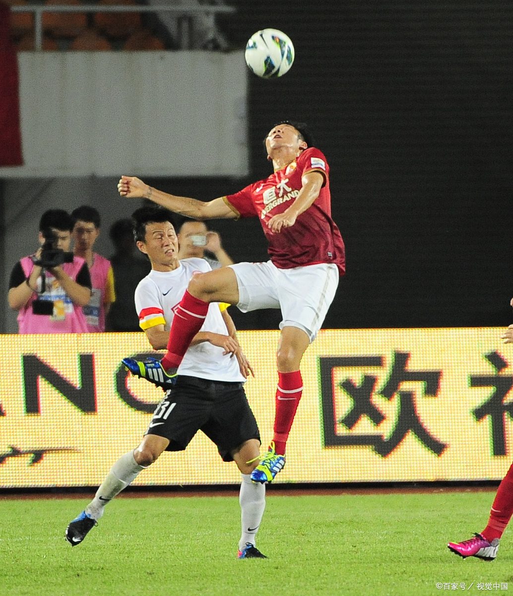 包含赛后马赛备战英超；篮板制胜细节曝光；气氛紧张；年轻球员得到机会的词条