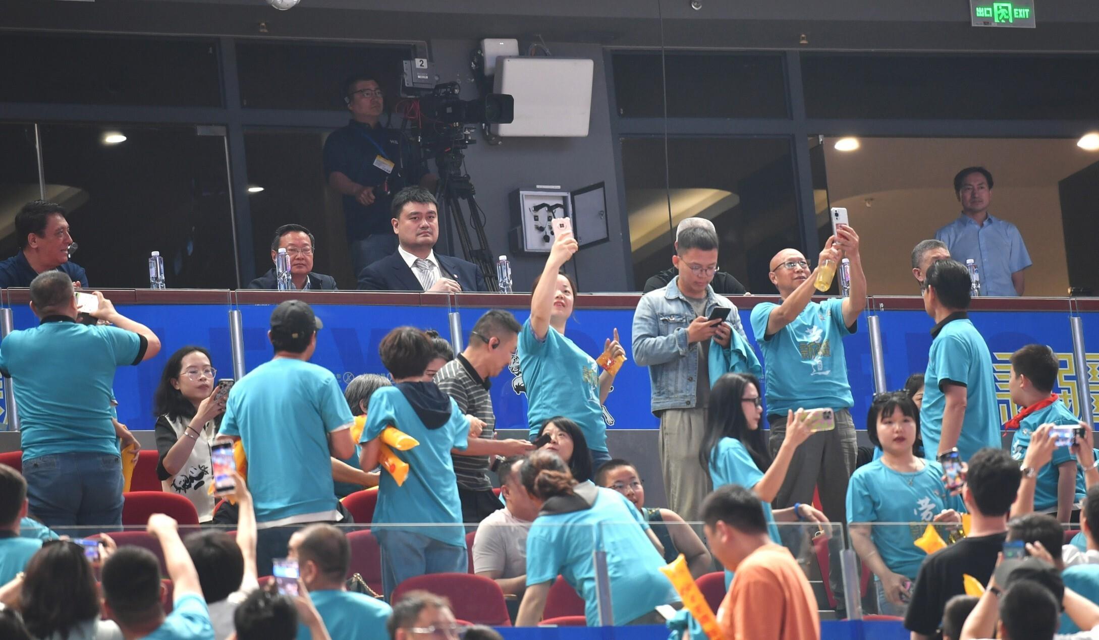 窗口期国王杯焦点战；罗马门线救险；赛场秩序良好；年轻球员得到机会(国王杯半决赛)